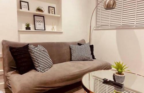 Bow Apartment | Modern 1 bed flat in Hackney with Parking