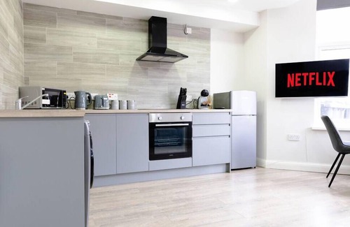 Cathays Apartment | Modern 1 Bedroom Apartment Near City Centre
