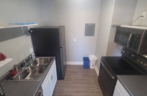 Luverne Apartment | Modern, 1 King Bedroom overlooking downtown