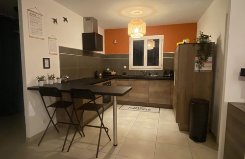 Gardanne House | Modern 110m2 air-conditioned house with garden and private heated pool.