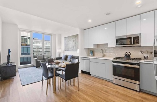 White Plains Apartment | Modern 1BR Apt | Fitness Center | Downtown White Plains