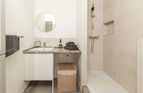 Ottakring Apartment | Modern 1BR Vienna Getaway near Tram – Dog Friendly