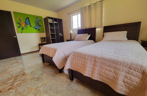 Mogote de Bagaces Bed & Breakfast | Modern 2 Bedroom Guest House w/Salt Water Pool & Pickleball Court