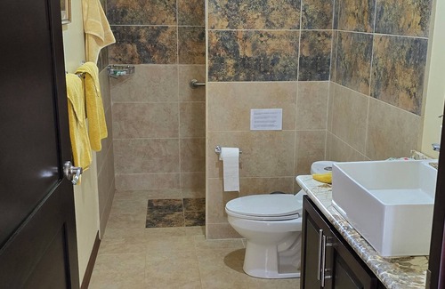 Mogote de Bagaces Bed & Breakfast | Modern 2 Bedroom Guest House w/Salt Water Pool & Pickleball Court