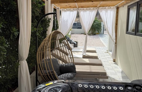 Lagun House | Modern 2-Bedr Oceanfront Villa with Hot Tub & Lounge Patio