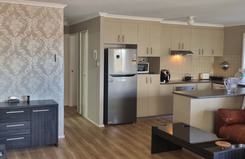 Gungahlin Apartment | Modern 2-Bedroom Apartment in the Heart of Gungahlin