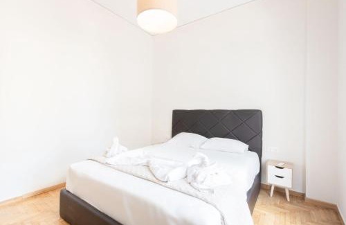 Athens Apartment | Modern 2-Bedroom Gem close to Metro