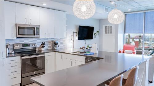 Downtown Apartment | Modern 2 BR with Balcony in GR Entertainment District