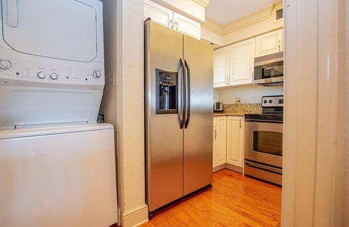 Wesley Chapel Condo | Modern 2bd-2ba with Lake & Golf Views in Saddlebrook Resort