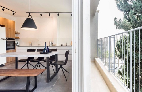 Ramat Hasharon Apartment | Modern 2BR Apt w Private Parking in City Center
