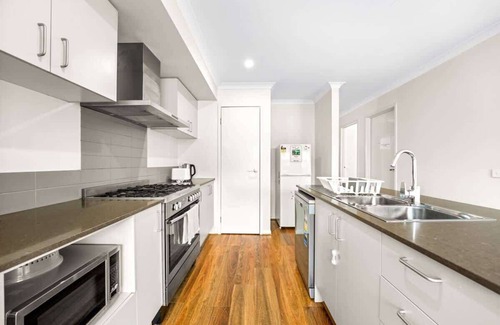 Officer House | Modern 2BR Comfort in the Heart of Officer