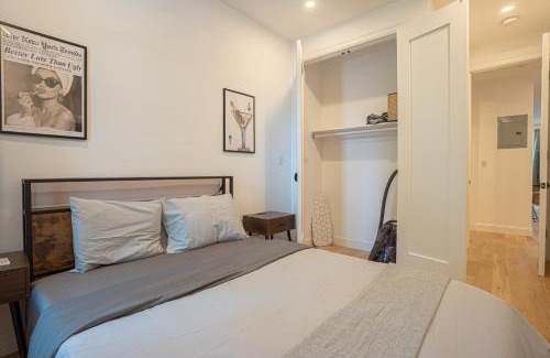 Ocean Hill Apartment | Modern 2BR plus Basement Brooklyn Stay and Backyard