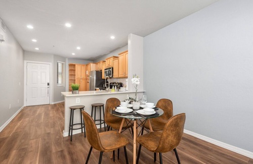 Tempe Apartment | Modern 2BR Pool, Gym, Near ASU & Pet-Frndly