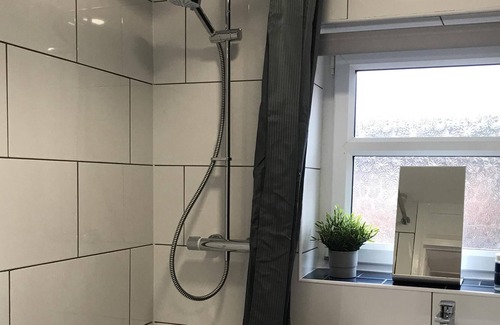 Bamber Bridge House | Modern 3-bed house + parking Bamber Bridge,Preston
