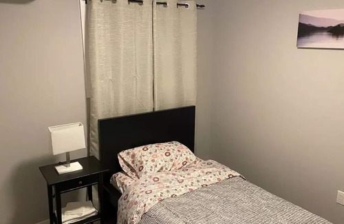 Lower Sackville House | Modern 3 BR Lower Level Unit - Family Friendly w/ Free Parking