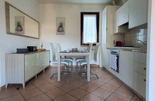 Castello Apartment | Modern 3-room apartment in exceptional residential complex with pool and tennis court
