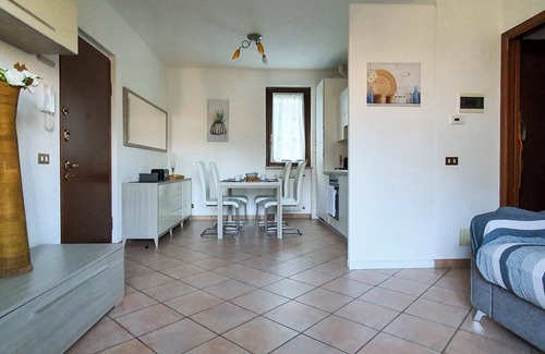 Castello Apartment | Modern 3-room apartment in exceptional residential complex with pool and tennis court