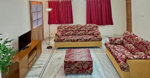 Toli Chowki Apartment | Modern 3BHK Furnished Flat in Downtown Hyderabad