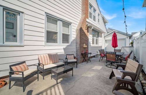 Margate City House | Modern 3BR 2 blocks to beach -Central AC & Parking