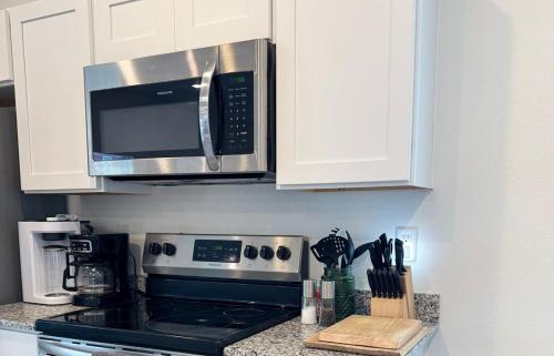 Centerton House | Modern 3BR-Ample Home near Walmart HQ & Downtown