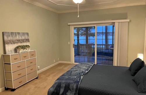 Olivia House | Modern 3br Lake front home