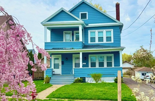 Syracuse Apartment | Modern 3BR Retreat Spacious Stay Near Destiny USA