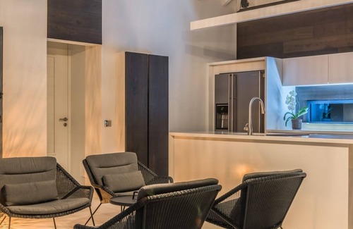 Devet Villa | Modern 4 BDRM Carribean Villa w Pool