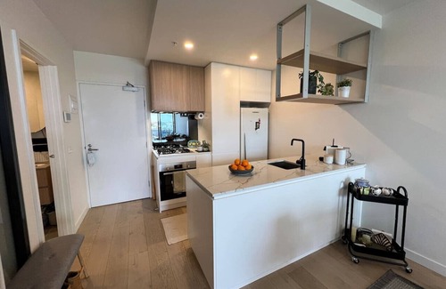 Brunswick West Apartment | Modern 7th floor Flat | Parking, Convenient, Quiet