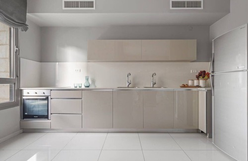 Jerusalem City Centre Apartment | Modern 90 sqm Apartment with Terrace and Parking in Prime Jerusalem Location