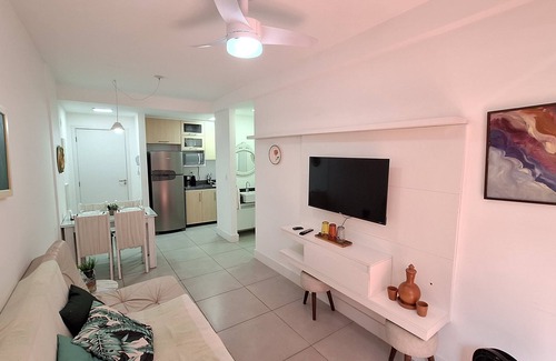 Lapa Apartment | Modern apartment with its own small backyard and swimming pool