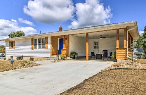 Stockton House | Modern Abode with Patio about 1 Mi to Stockton Lake!