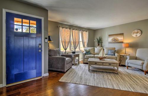 Stockton House | Modern Abode with Patio about 1 Mi to Stockton Lake!