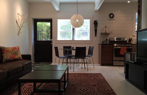 Wallingford Apartment | Modern and artsy 2 bed, 1 bath Green Lake/Wallingford private retreat
