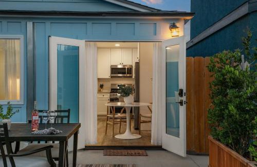 Crown Point House | Modern and Cozy in PB with Patio and Firepit