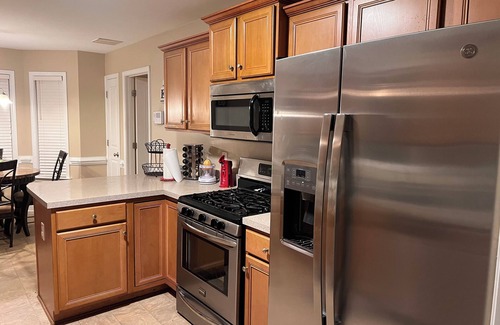 Bunnlevel House | Modern and Serene Charming One Story 3-Bedroom House in Smithfield, NC.