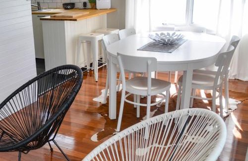 Oxley Park House | Modern and Stylish 3 bedroom home, Western Sydney Ideal for Contractors