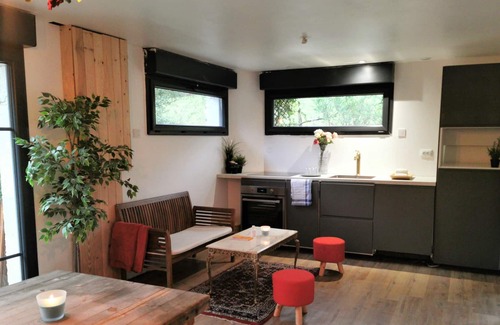La Bloutiere House | Modern annex - Jacuzzi - estate with woods & river