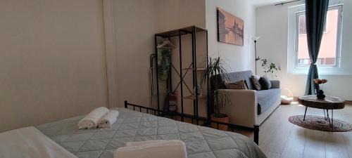 Mestre Apartment | Modern Apartment 15-min-to-Venice