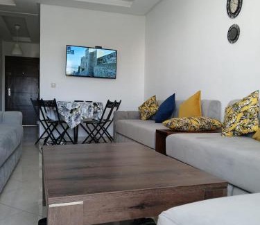 Ahriq Apartment | Modern Apartment 5 Min the Beach
