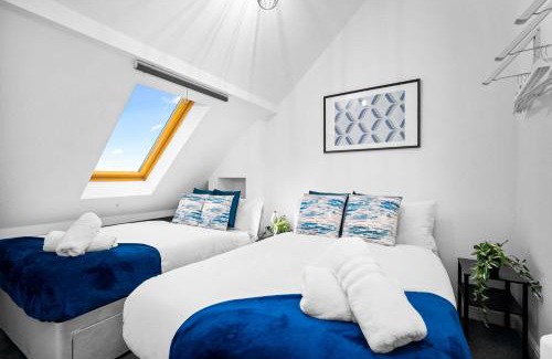Stonnall Apartment | Modern Apartment - Accommodates 4 - On Street Parking Available 2CR