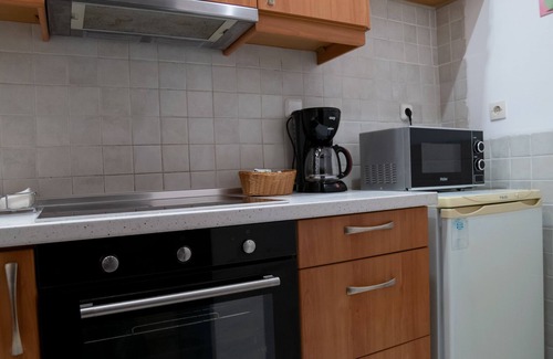 Edessa Apartment | Modern apartment overlooking downtown
