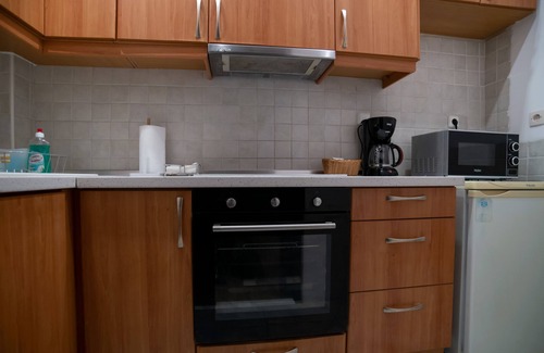 Edessa Apartment | Modern apartment overlooking downtown