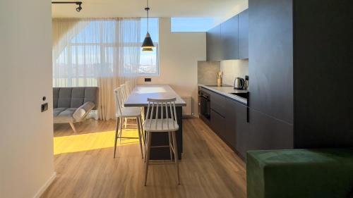 Chisinau Apartment | Modern Apartment with 2 balcons at Nr.1 Supermarket