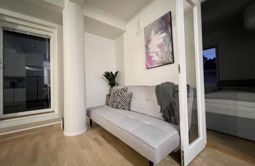 Hietalahti Apartment | modern apartment with private terrace