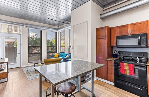 Old West Side Apartment | Modern apartment with fitness center