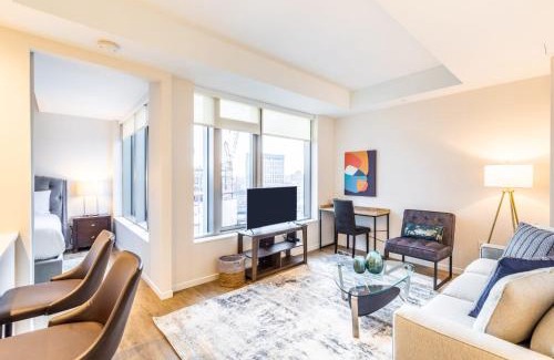 Seaport District Apartment | Modern Apt with City Views