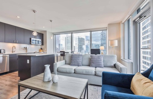 Seaport District Apartment | Modern Apt with Gym S