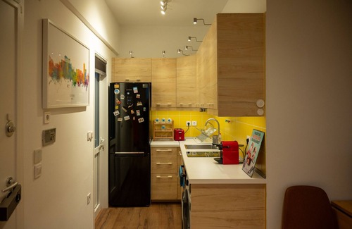 Athens Condo | Modern Bright Cozy Top-floor Apartment & Terrace.n