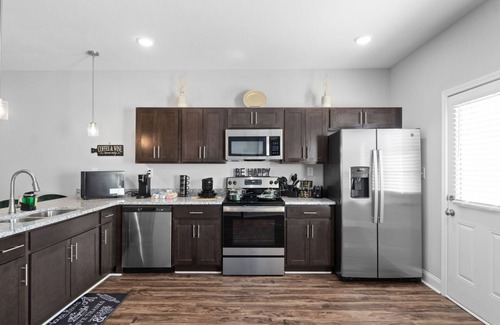 Clarksville House | Modern Comforts in Clarksville