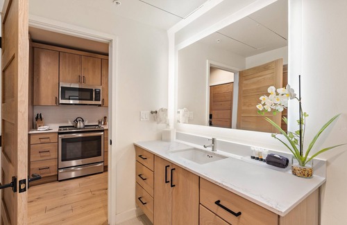 Tamarack Resort Apartment | Modern Condo|Mountain and Village Views
